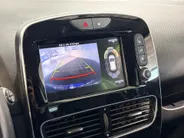 Renault Clio 90PK TCe Intens | Camera | Parkeersensoren | Lichmetalen Velgen | Climate Control | Cruise Control | Licht & Regensenor | Armsteun | Full LED | Keyless Entry |