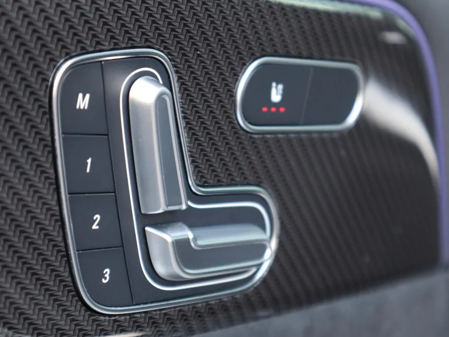 Mercedes-Benz B-Klasse 180 AMG Line l Keyless l Achteruitrij camera l Stoelverwarming l Memory