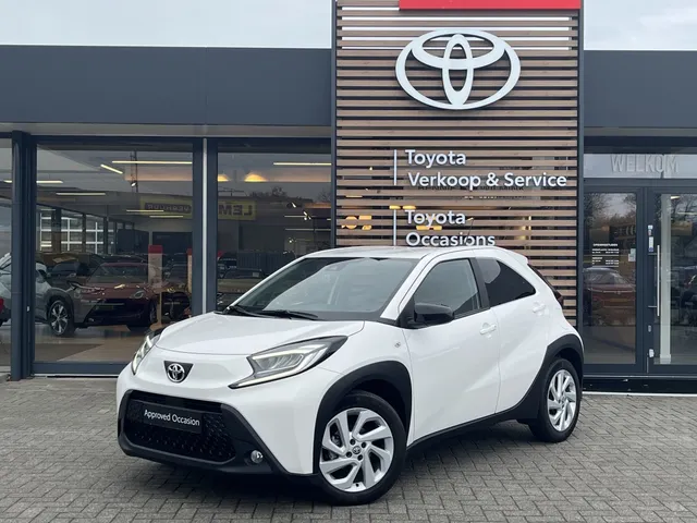 Toyota Aygo X 1.0 VVT-i MT first Edition | Stoelverwarming