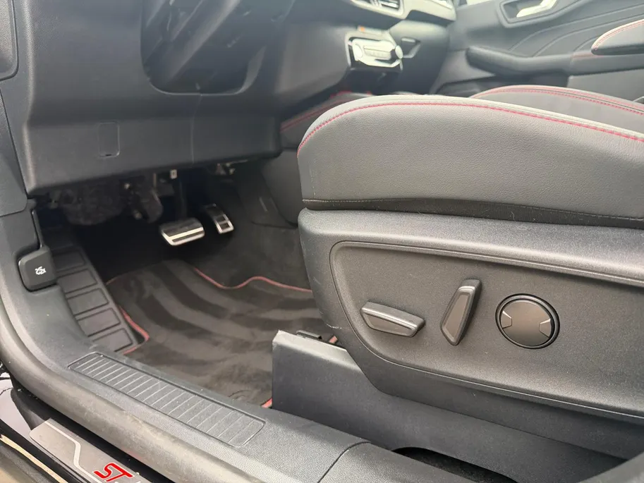 Ford Kuga 2.5 PHEV ST-Line X |  Dealer Onderhouden | Garantie tot 11-02-2028 | Pano Dak | 360 Graden Camera | Adapt. Cruise Control | BLISS | Winter Pakket | AGR Voorstoelen | B&O Audio | Elektrische Achterklep