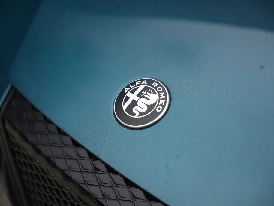 Alfa Romeo Junior Elettrica 54 kWh | Carplay | Clima | Cruise | LED | 18'