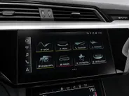 Audi e-tron Sportback 55 Quattro S edition 95 kWh 408pk · SOH 93,7% · Panoramadak · Luchtvering · Virtual Mirror's · 360 Camera · Apple/Android Cra Play · Head-Up · 21'' Inch ·