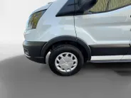 Ford Transit 350 2.0 TDCI L3H2 Trend 130 pk l BPM VRIJ! | Navigatiesysteem| 12' scherm | Trekhaak | Voorruitverwarming l 3-zits | All seasonbanden | Laadruimtebescherming