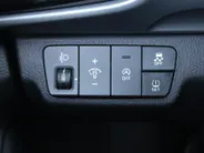 Kia Stonic 1.0 T-GDi MHEV DynamicLine | Navi | Clima | Cruise | All season banden | 15' LM | Camera | LED |