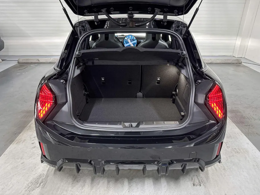 MINI Cooper 5-deurs John Cooper Works M
