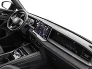 Volkswagen Tayron 1.5 272pk DSG eHybrid R-Line Edition · Panoramadak · 360 Camera · Wegklapbare Trekhaak · Black Style · 20'' Inch · Garantie t/m 17-11-2029 of 100.000km