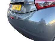 Peugeot 208 1.2 PureTech Allure Automaat | Climate / CruiseControl | All Season banden | 12 Maanden garantie!