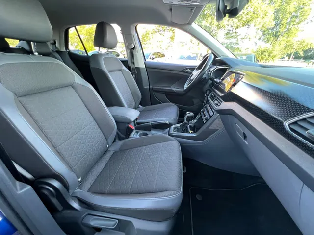 Volkswagen T-Cross 1.0 TSI Life AUTOMAAT | NAVIGATIE | APPLE CARPLAY | ANDROID AUTO | 17 INCH LMV | STOELVERWARMING | ADAPTIVE CRUISE CONTROL |