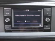 Volkswagen Transporter 2.0 TDI L2H1 28 Comfortline | 3-zits | Airco | Cruise | PDC | Apple Carplay | Android Auto | Volledig betimmerd |