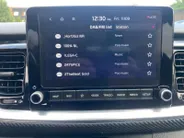 Kia Stonic 1.0 T-GDi MHEV GT-PlusLine | AUTOMAAT | Climate control | Dodehoekdetectie | Stoelverwarming en ventilatie | 17 inch lichtmetalen velgen | Navigatie | Parkeercamera | Elek.  schuif/kanteldak |