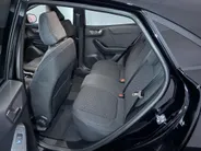 Ford Puma 1.0 EcoBoost Hybrid Titanium | DIT IS EEN VOORRAADAUTO! | Apple Carplay / Android Auto | Full LED | Cruise Control |
