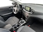 Kia Ceed Sportswagon 1.0 T-GDi DynamicPlusLine | Apple Carplay / Android Auto | Navigatiesyteem | Parkeersensoren + Camera Achter | Licht + Regensensor | Stoel + Stuurverwarming | Cruise Control | Climate Control | Rijstrooksensor + Correctie |