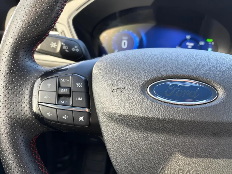 Ford Kuga 2.5 PHEV ST-Line 225PK | Adaptieve Cruise Control | BLIS | Trekhaak | Apple/Android Carplay | Keyless Entry | Climate Control |