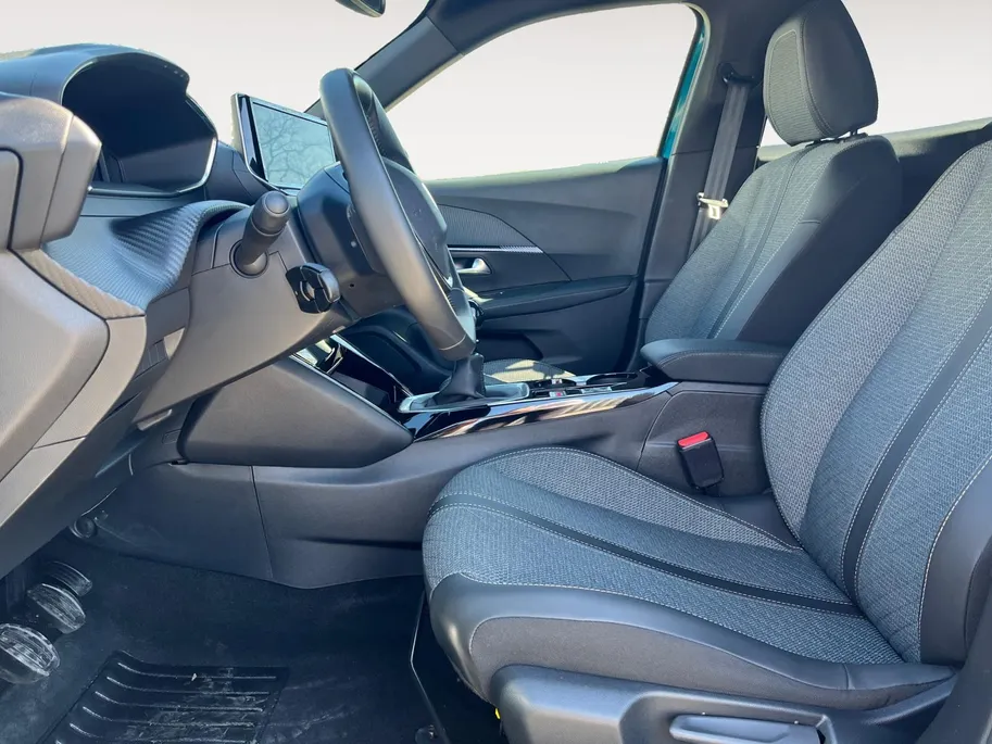 Peugeot 2008 1.2 PureTech 100 Allure | Digitale Cockpit | Apple Carplay en Android Auto | Cruise Control | Climate Control