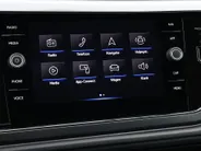 Volkswagen Polo 1.0 TSI 95pk DSG Style · Camera · Stoelverwarming · Apple/Android Car Play · Dodehoeksensoren · IQ Light · Navigatie · P-Sensoren · Getint Glas · 16'' Inch ·