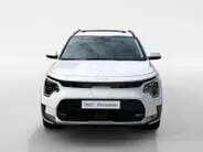 Kia Niro EV DynamicPlusLine 64.8 kWh | Glazen schuif-/kanteldak | Stoel- en stuurverwarming | Elektrisch bedienbare achterklep | Head-up display | Dodehoek assistentie | Achteruitrijcamera | Apple/Android Carplay | LED | Climate control