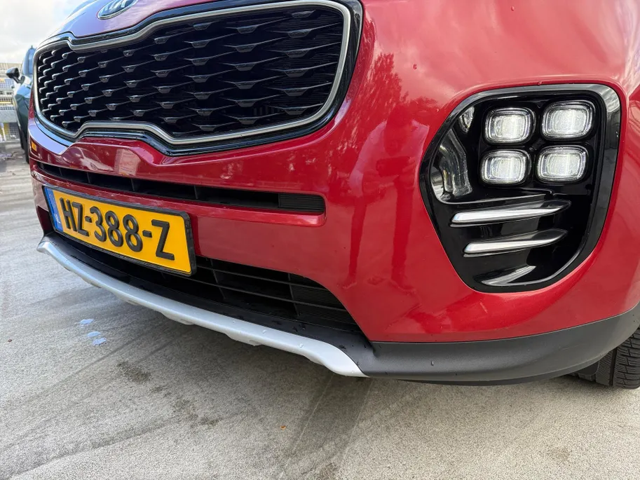 Kia Sportage 1.6 T-GDI GT-Line First Edition | NAVIGATIE | CLIMATE & CRUISE CONTROLE | LEDER | TREKHAAK | ALL SEASON BANDEN |