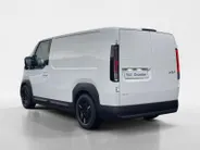 Kia PV5 L2H1 Plus 51.5 kWh | Stoel verwarming | Navigatie |  Climate control | All-Season banden |  4,420L inhoud | DEMO