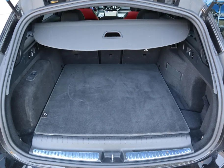 Mercedes-Benz C-Klasse Estate 300 e AMG Line l Trekhaak l Panoramadak l stoelverwarming l Leder