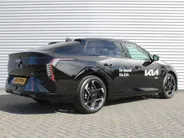 Kia EV4 Fastback GT-PlusLine 81.4 kWh | Schuifdak | Stuur-/stoelverwarming + ventilatie | Camera rondom | Elek. stoelverstelling | Leer | HUD | LED | 19' LM |
