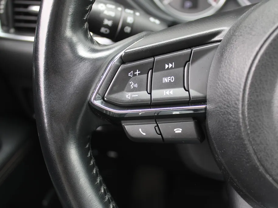 Mazda CX-5 2.5 SkyActiv-G 194 GT-M 4WD | Trekhaak | Stuur-/stoelverwarming | Leer | 19' LM | Navi | Schuifdak | Camera | HUD | LED | All season | 194 PK!! |