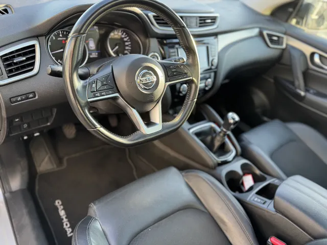 Nissan QASHQAI 1.3 DIG-T Tekna Panoramadak. Trekhaak afneembaar (1.300kg)