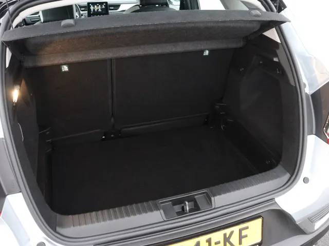 Renault Captur 1.3 TCe 140PK Zen | DEALER ONDERHOUDEN | CLIMAT CONTROL | CARPLAY | PARK. SENSOREN | LM VELGEN