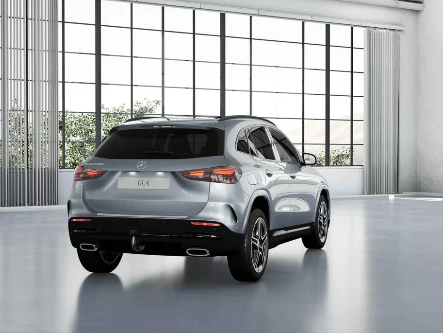 Mercedes-Benz GLA 250 e 140 Years Edition