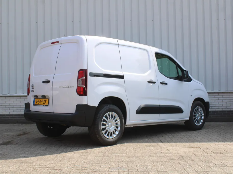Toyota ProAce CITY 1.2 Turbo L1 Comfort | Clima | Cruise | 3-zits | Benzine! Mag alle milieu zones in! |
