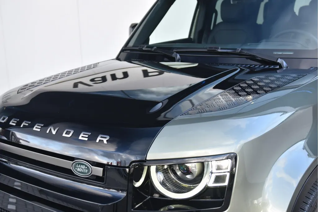 Land Rover Defender X 110 P400e