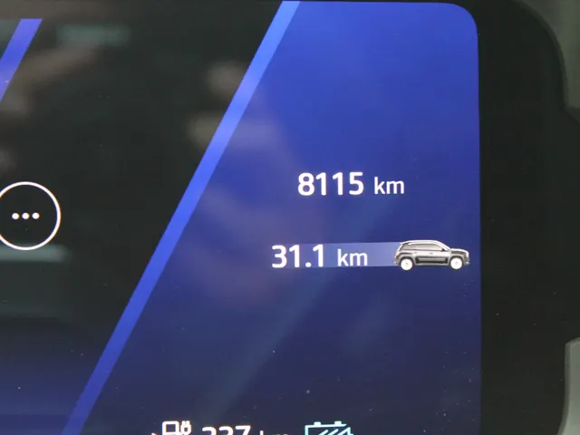 Renault 4 Comfort Range Iconic 52 kWh | Pack advance dr. assist | Harman Kardon geluid | elektr.. bed. achterklep |