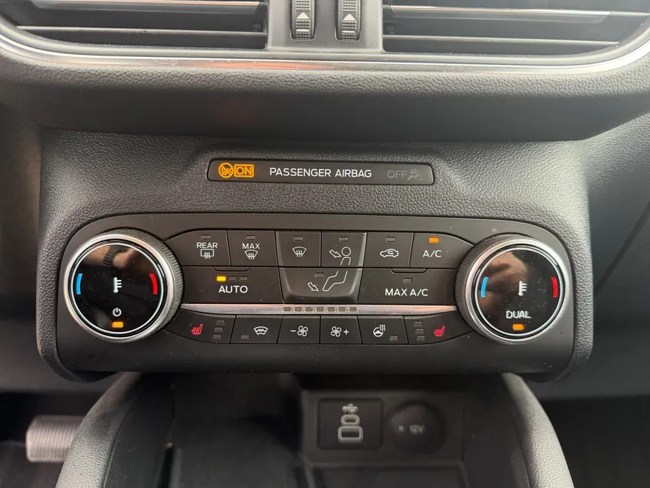 Ford Kuga 2.5 PHEV Titanium | Dealer Onderhouden | SOH 91% | El. Trekhaak | Adapt. Cruise Control | BLISS | Achteruitrijcamera | Parkeersensoren voor & achter | Winterpakket | All Season Banden