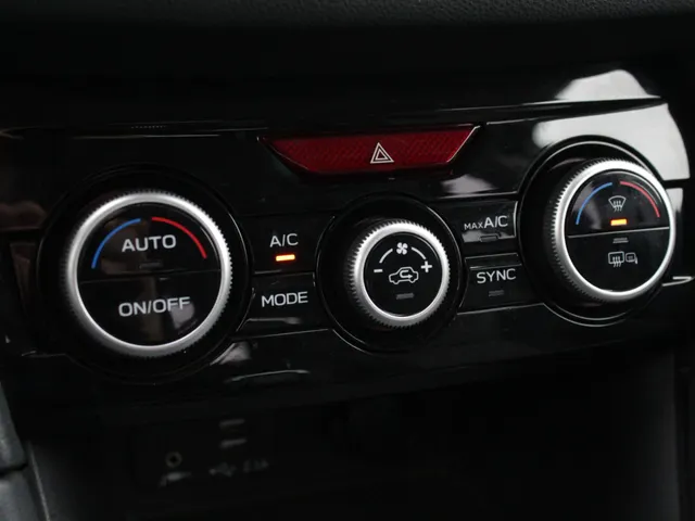 Subaru XV 2.0i e-BOXER Premium | Navi | Leder | Cruise | Park sens