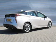 Toyota Prius 1.8 Executive | Trekhaak | Stoelverwarming | Camera | Leer | Dodehoek detectie | JBL audio | HUD | 17” LM | Navi | LED | Cruise adapt. | Incl. winterset |