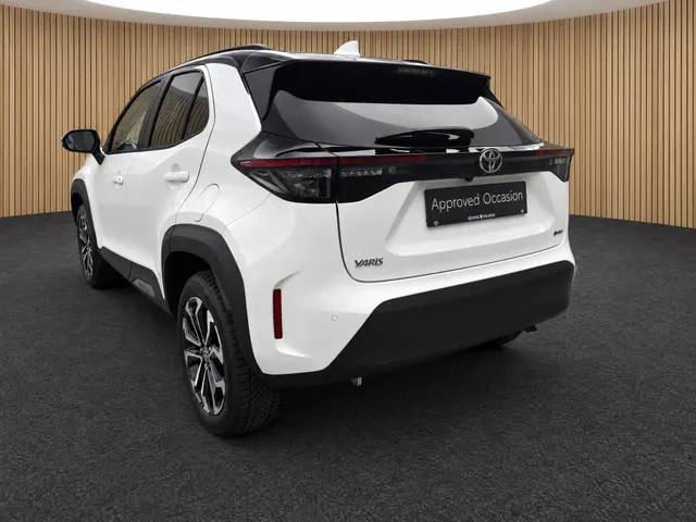 Toyota Yaris Cross 1.5 Hybr 130 Dynamic | Blindspot | Parkeersensoren | All Seasons