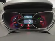 Renault Captur 0.9 TCe Version S | Navigatie | Airco | Cruise Control | Bluetooth | Parkeersensoren | Lichtmetalen Velgen | panoramadak