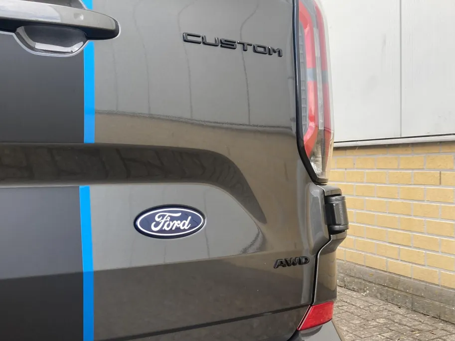 Ford Transit Custom 320 2.0 TDCI 170 pk L1H1 Sport DC AWD Dubbele Cabine - AWD - Elektrische schuifdeuren - Wegklapbare Trekhaak - 360gr Camera