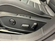 Volkswagen Golf 1.5 eHybrid 272pk DSG GTE · Panoramadak · Camera · Inklap. Trekhaak · Leder Vienna · Head-Up Display · Stuur-& Stoelverwarming + verkoeling · Garantie t/m 15-06-2030 of 100.000km