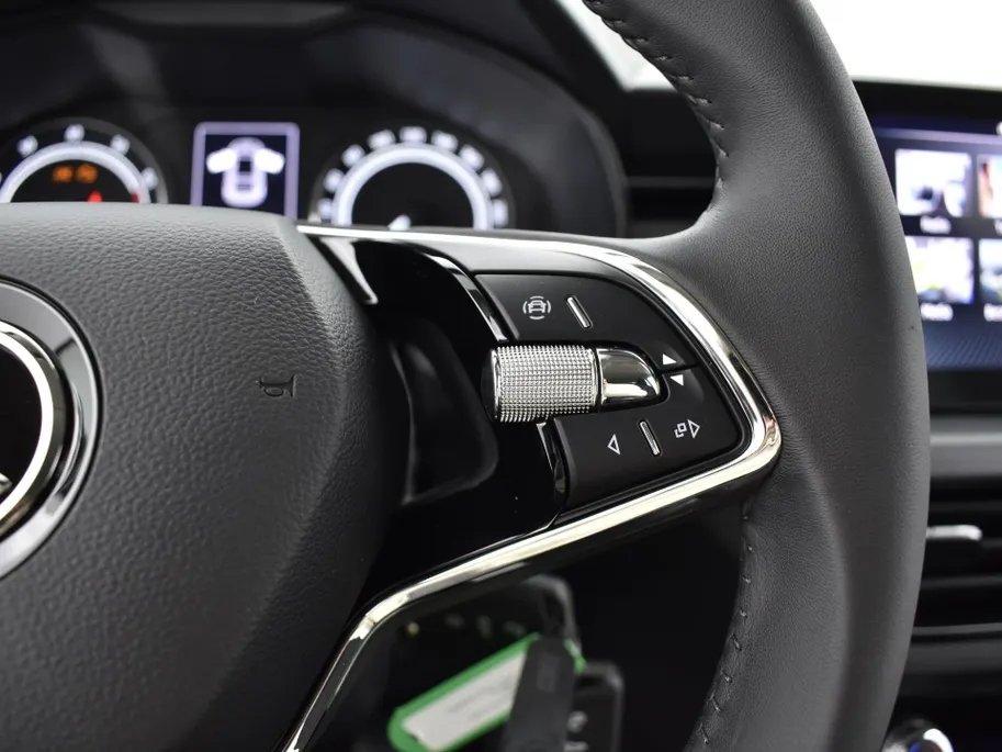 Škoda Scala Selection 1.0 TSI 85 kW / 115 PK Hatchback 6 versn | Image Pakket | 1000,- inruilvoordeel!!