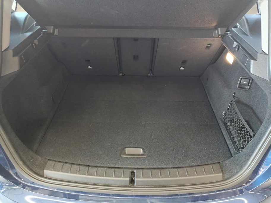 BMW 2 Serie Active Tourer 218i High Executive Edition | Lederen bekleding | Panoramadak | Head-up display | Parkeercamera |
