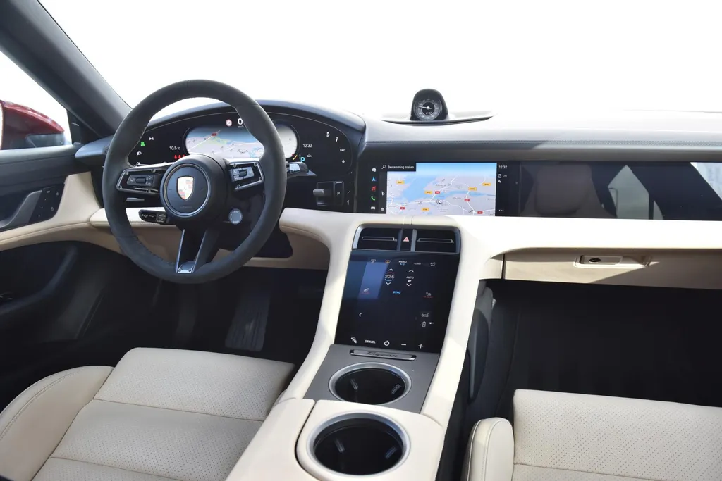 Porsche Taycan Cross Turismo 4 93 kWh