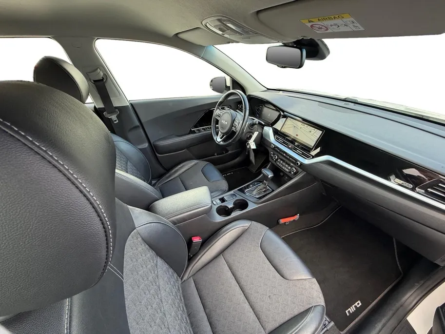 Kia Niro 1.6 GDi Hybrid DynamicLine | *1E EIGENAAR | TREKHAAK | FABRIEKSGARANTIE | APPLE CARPLAY/ ANDROID AUTO | NAVI | CAMERA | LMV | DAB+ | STOF/ LEDER | ETC…