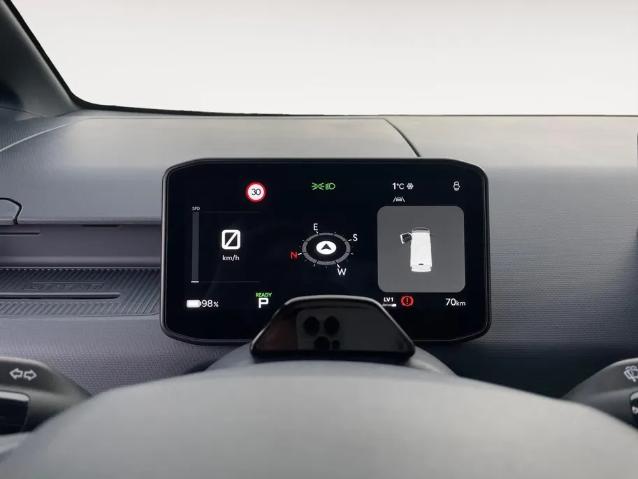 Kia PV5 L2H1 Plus 51.5 kWh | Stoel verwarming | Navigatie |  Climate control | All-Season banden |  4,420L inhoud | DEMO