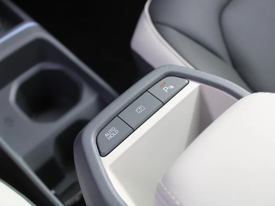 Kia EV2 GT-Line 61 kWh | Stuur-/stoelverwarming + ventilatie | 360 Camera | Schuifdak | Geheugenstoel | 19' LM | Dodehoek detectie | Telefoonlader |