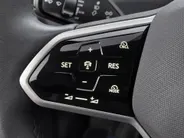 Volkswagen ID.7 Tourer Pro 77 kWh 210kW/286PK · Trekhaak · Navigatie · 360°Camera + parkeersensoren · Garantie t/m 17-10-2027