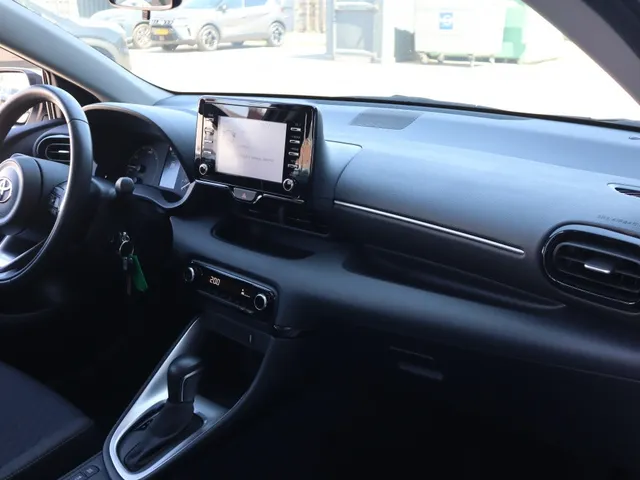 Toyota Yaris 1.5 Hybrid Active | Camera | Apple Carplay Android Auto (34000km