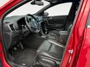 Kia Sportage 1.6 T-GDI GT-Line First Edition | NAVIGATIE | CLIMATE & CRUISE CONTROLE | LEDER | TREKHAAK | ALL SEASON BANDEN |