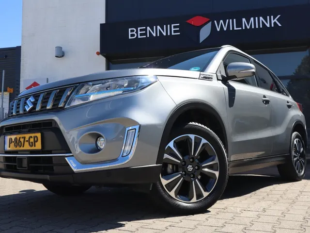 Suzuki Vitara 1.5 Hybrid Style | Carplay | All Seasons | Leder