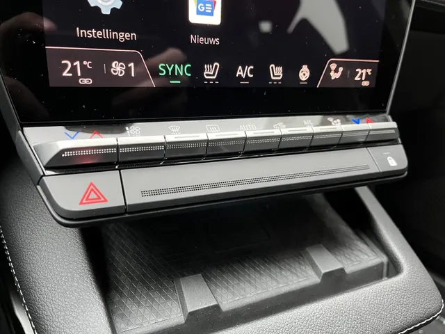 Mitsubishi Eclipse Cross Instyle 87 kWh | Panoramadak | Harman Kardon audio