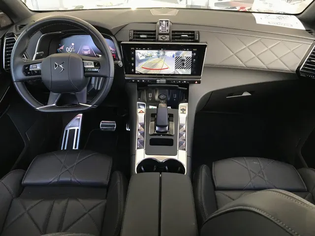 DS 7 1.6 PHEV 300 4x4 Pallas